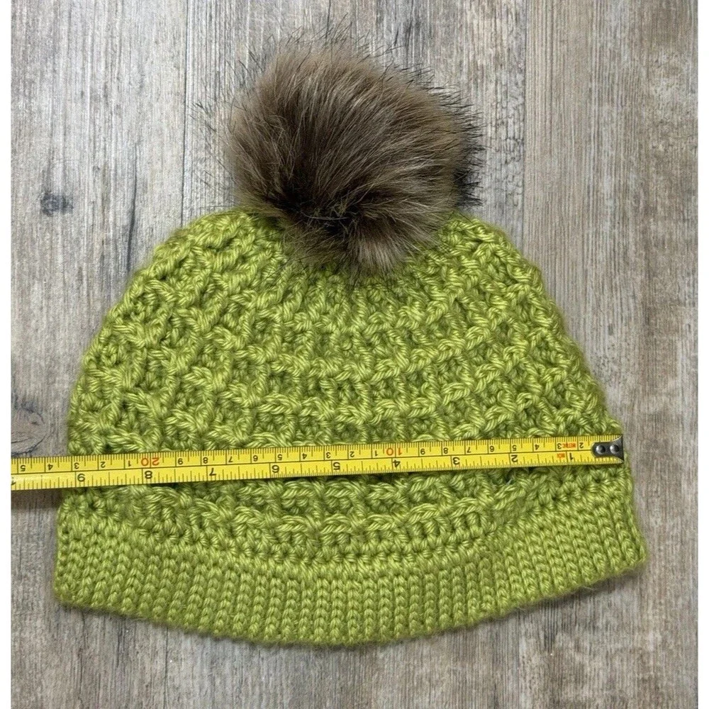 New Hand Crocheted Waffle Green Acrylic Faux Fur Pom Pom Beanie Hat Women